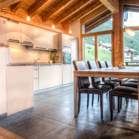 Chalet A La Casa