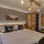 Chalet A La Casa