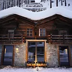 Chalet A La Casa *